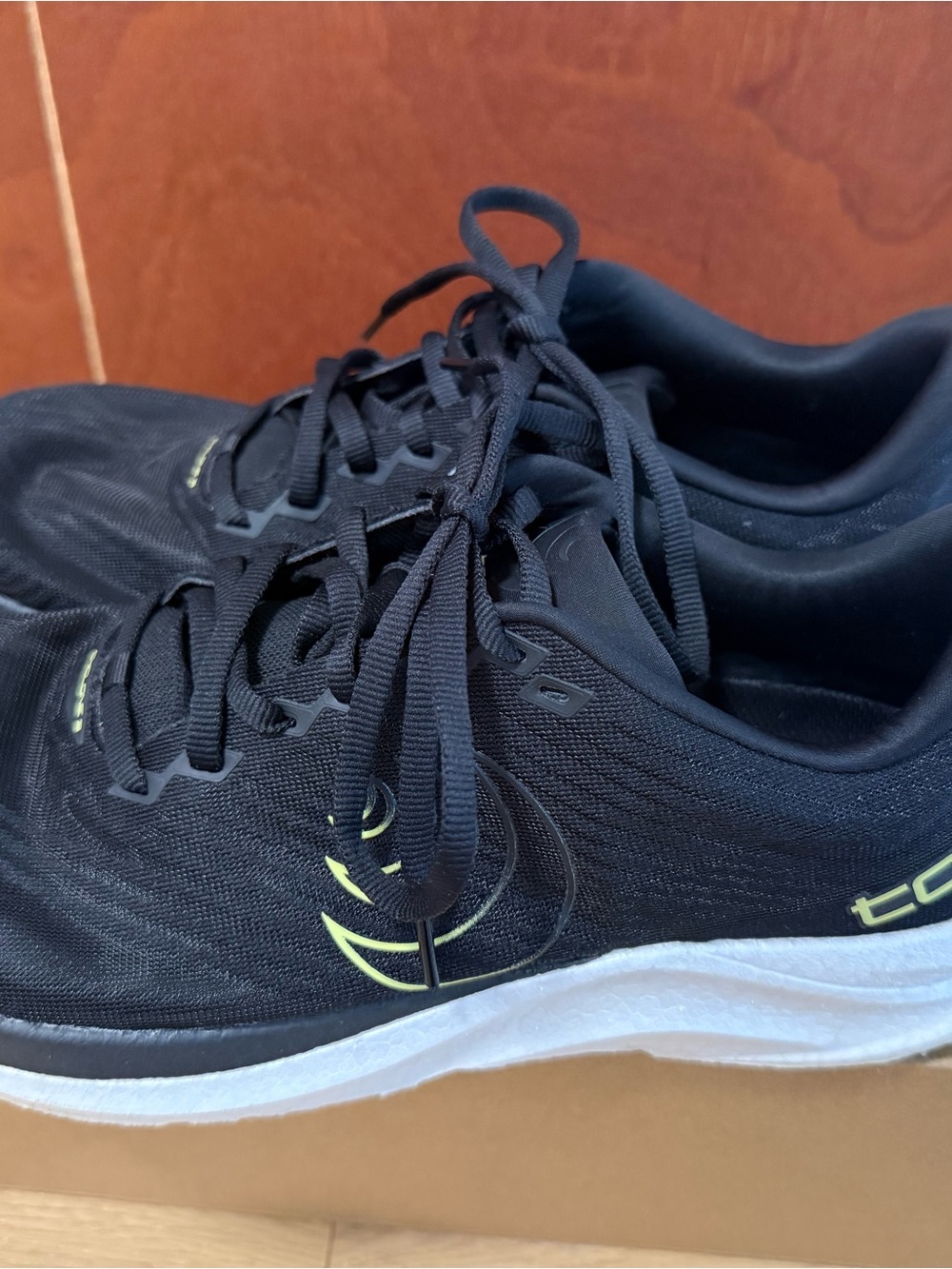 Topo Athletic Cyclone 3 Running/Walking shoes - Picture 3 of 10